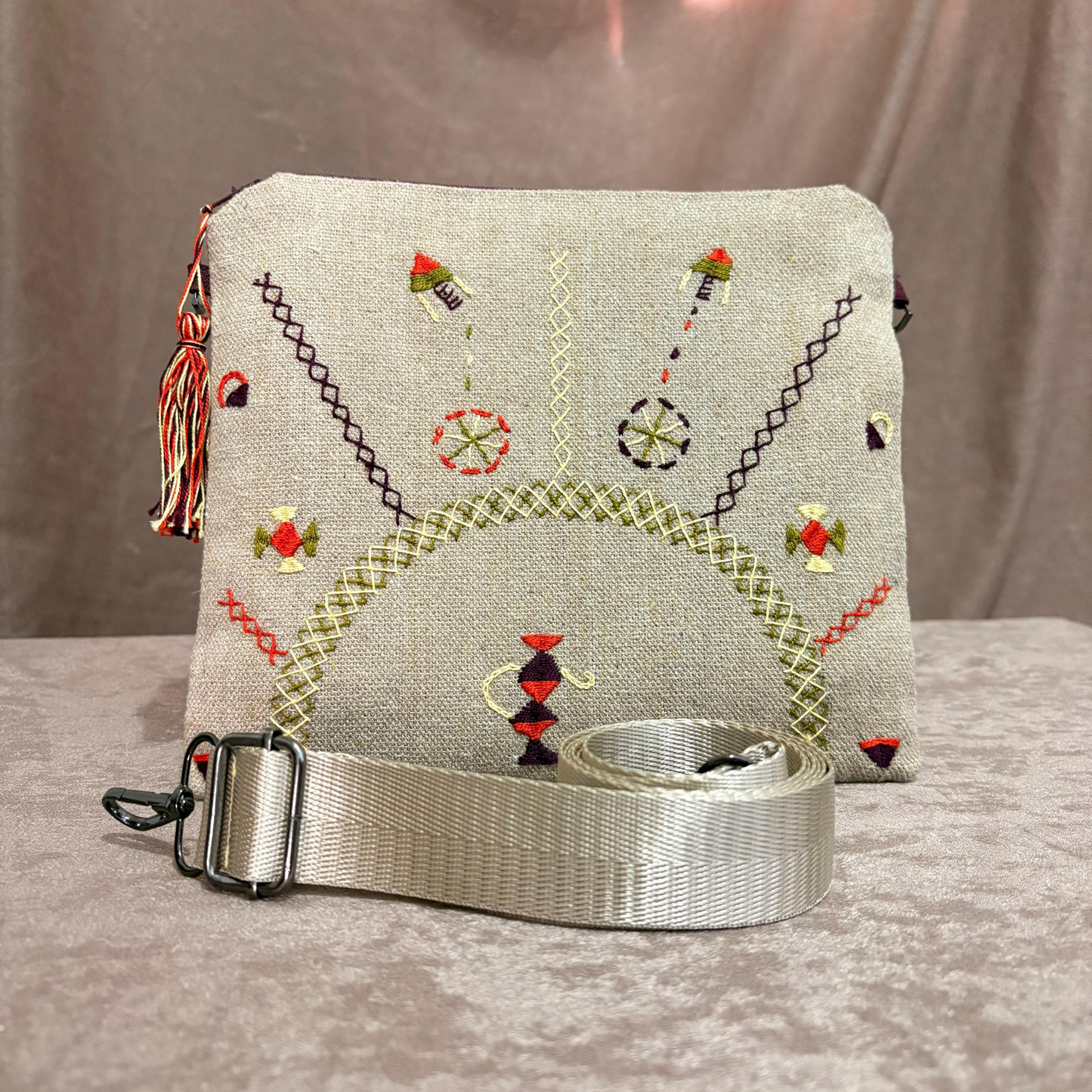 Theraa- Beige Crossbody Cotton Bag – Hand-Embroidered in Siwa