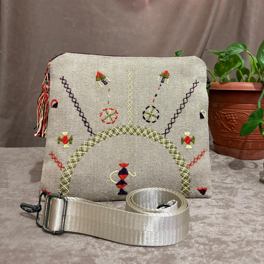 Theraa- Beige Crossbody Cotton Bag – Hand-Embroidered in Siwa